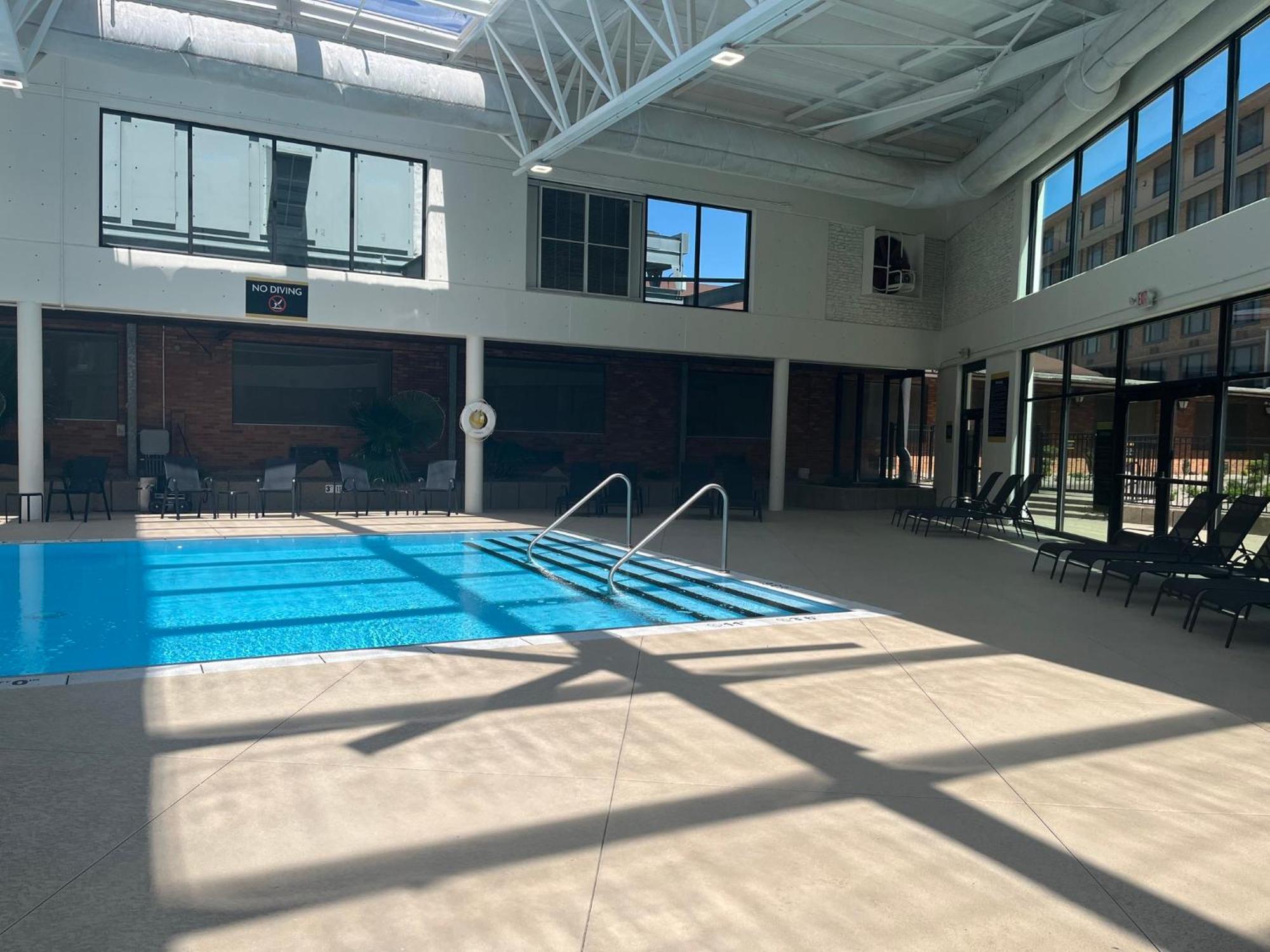 Crowne Plaza Louisville Airport Expo Ctr By Ihg Ngoại thất bức ảnh